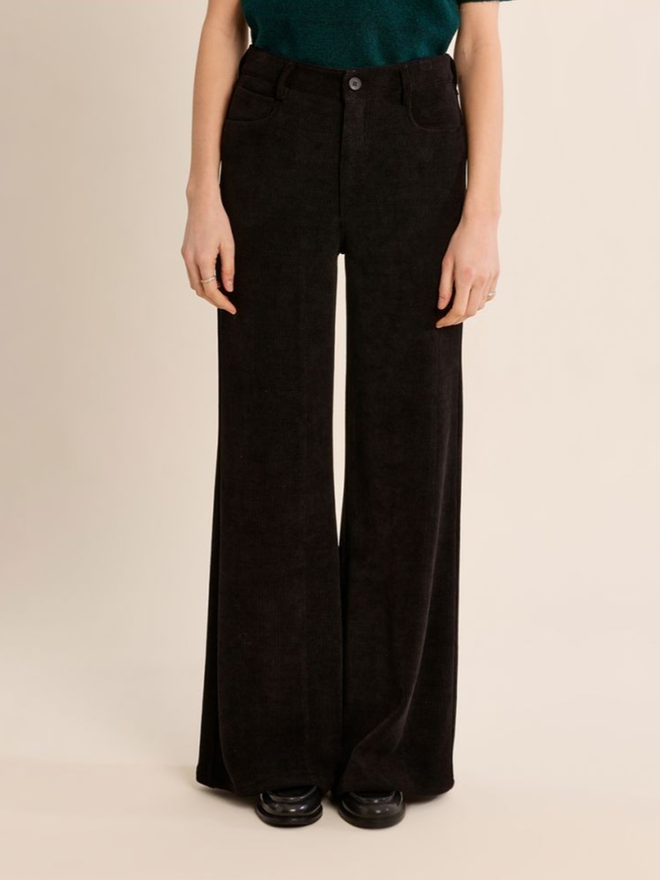 MOLLY BRACKEN TS160EN
