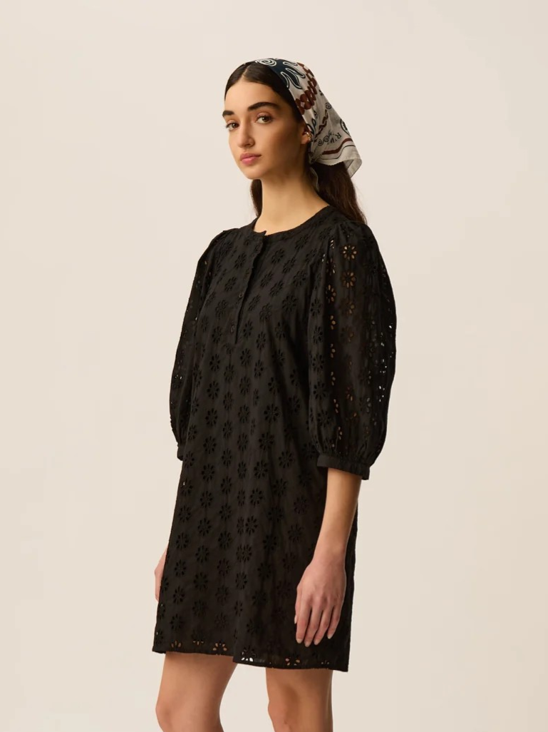 DES PETITS HAUTS SOPHOCLE