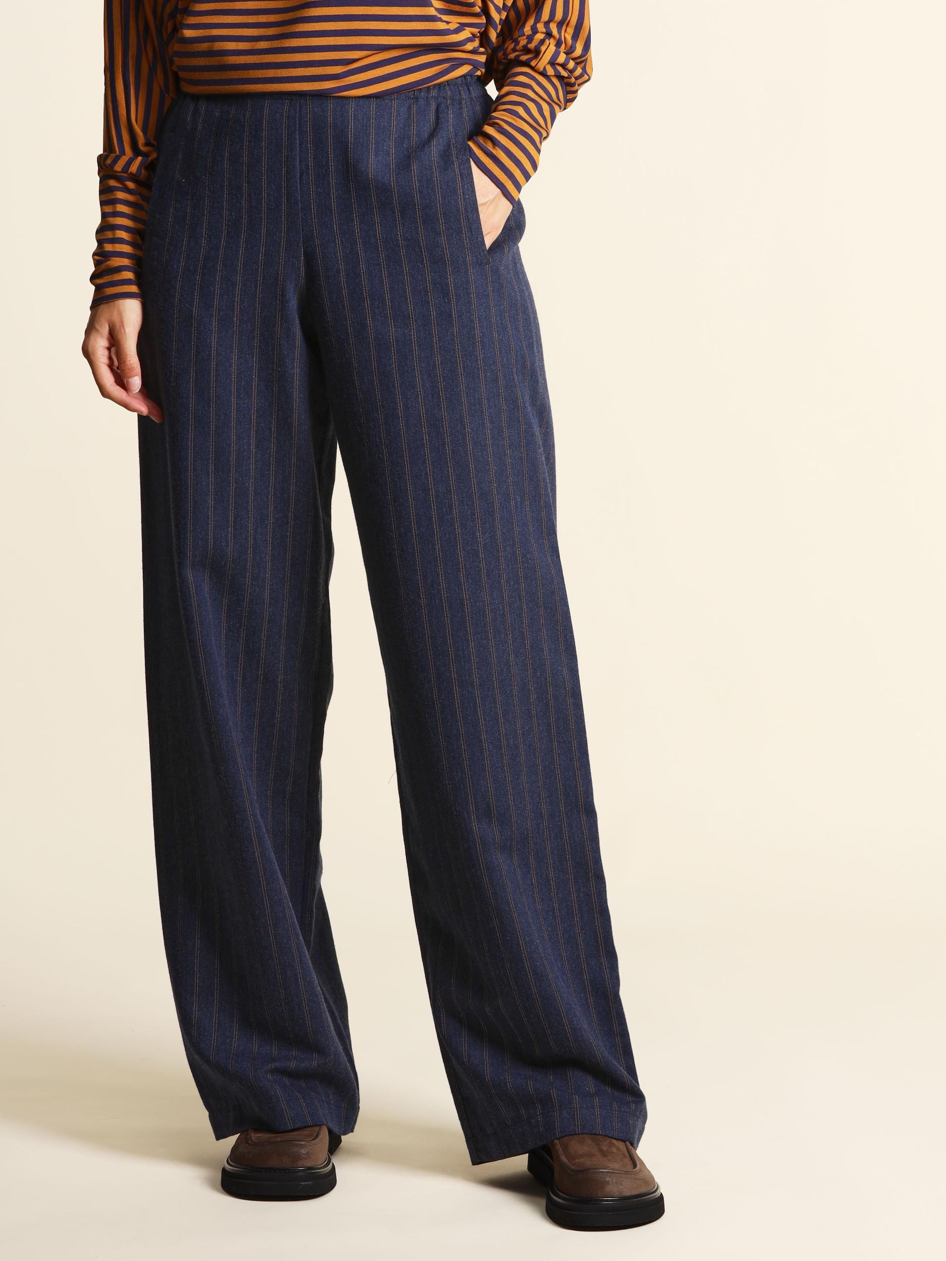 NIU' AW25210T078