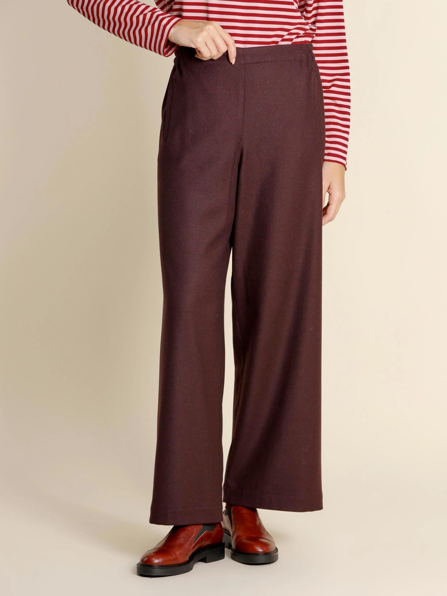 NIU' AW25210T048