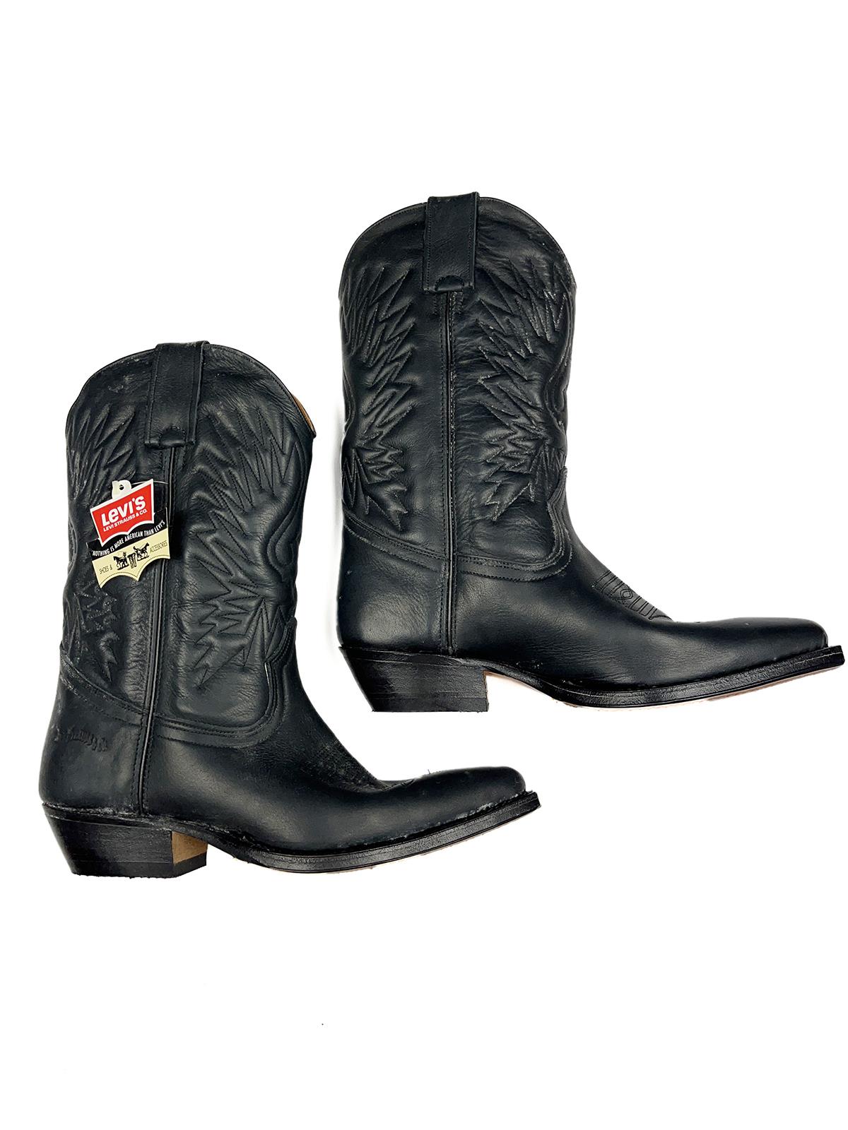 LEVI’S B-3-0082F2 Black Leather Boots