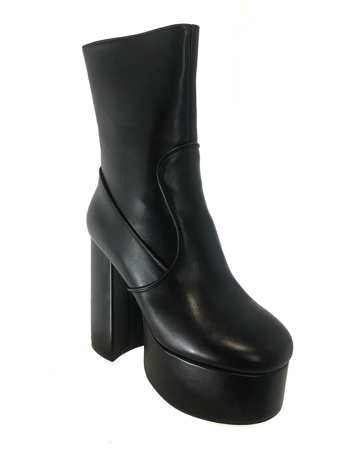 GIGOLÈ ARCHIVE Platform Heels Black