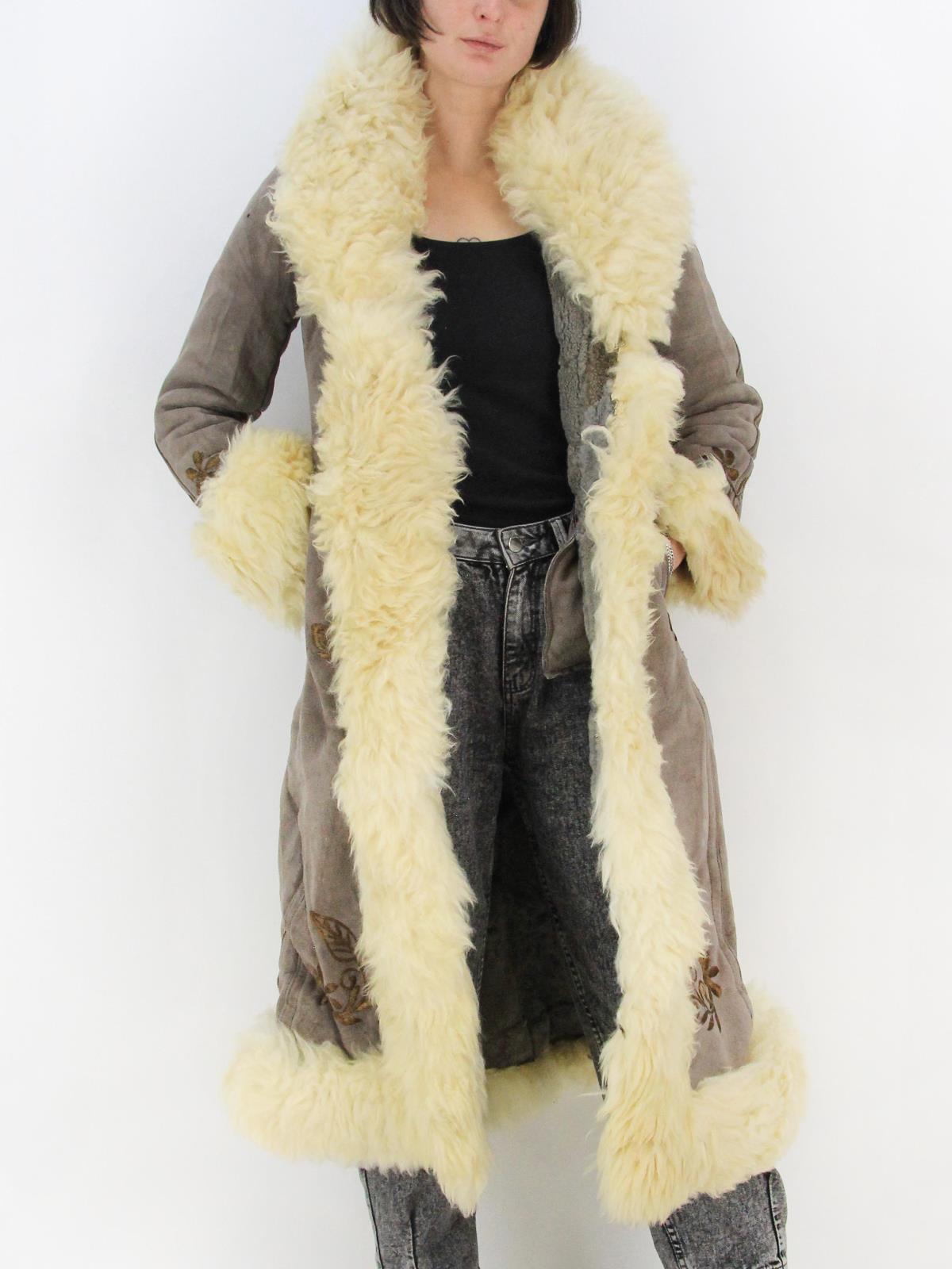 GIGOLÈ ARCHIVE Montone Pakistano 11