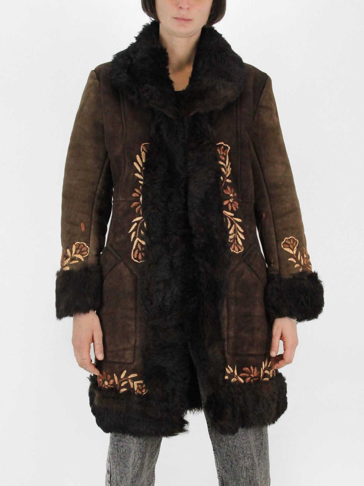 GIGOLÈ ARCHIVE Montone Pakistano 9