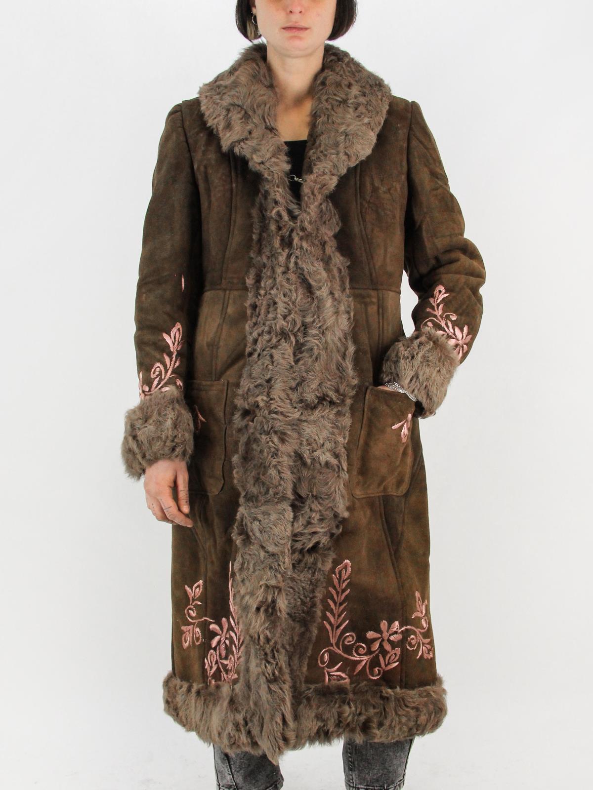 GIGOLÈ ARCHIVE Montone Pakistano 12