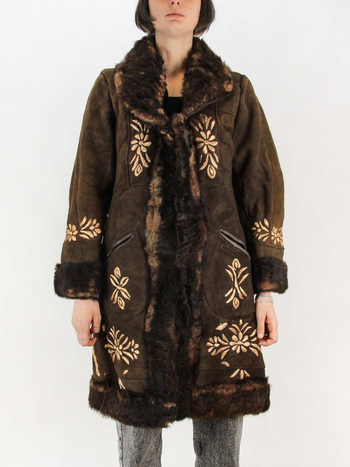 GIGOLÈ ARCHIVE Montone Pakistano 13