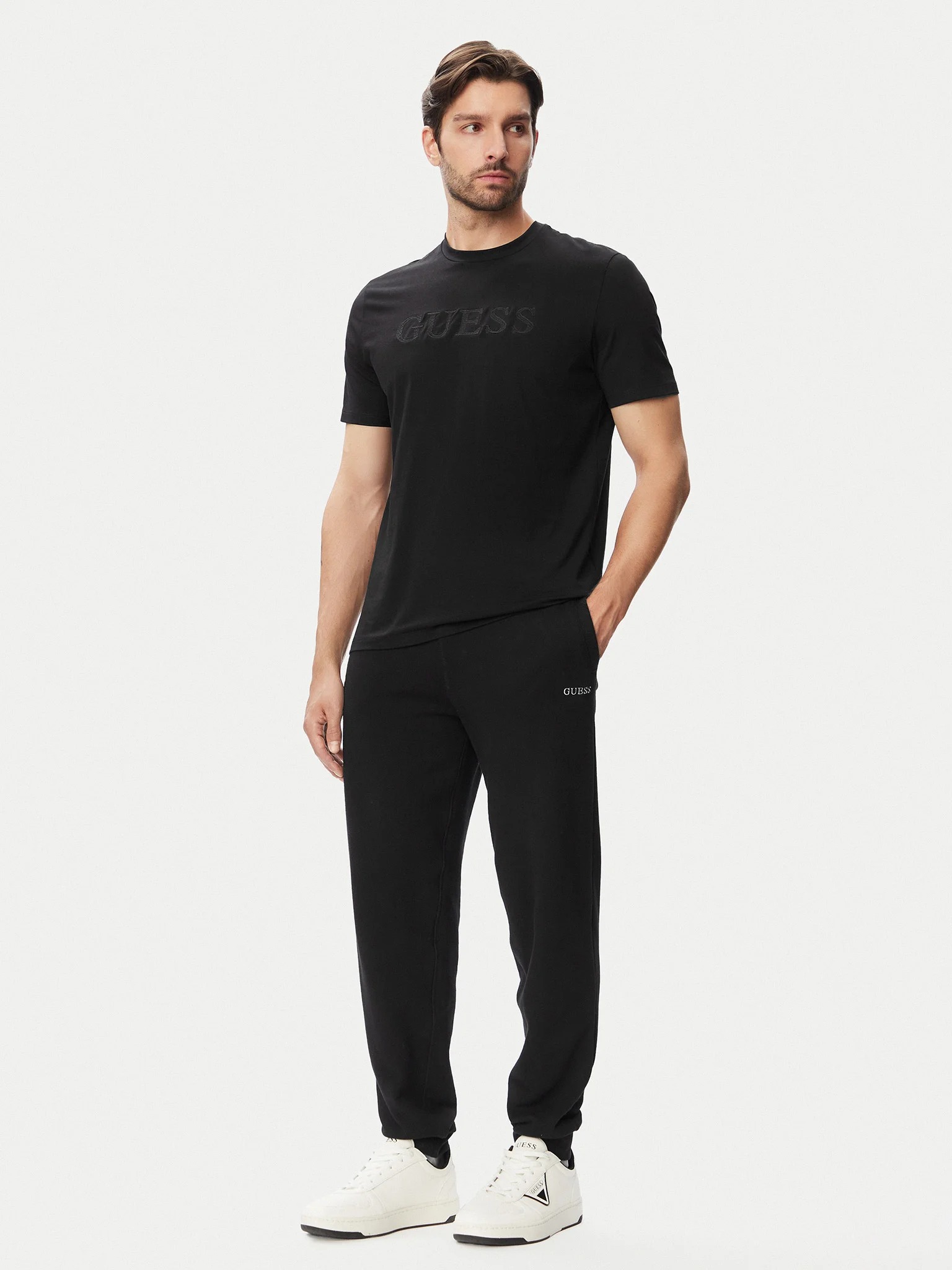 Guess T-SHIRTS Z6yi17 K4968