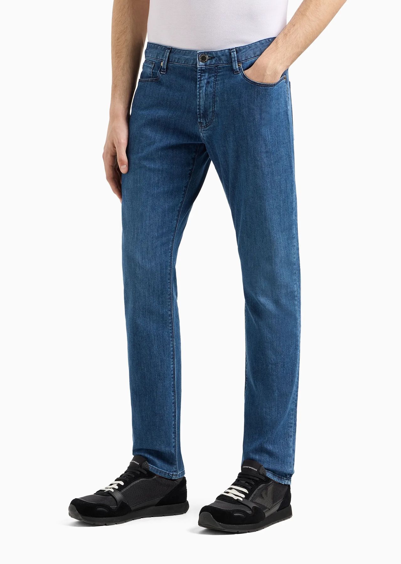 EMPORIO ARMANI JEANS