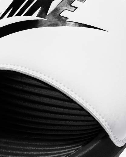 NIKE CN9675