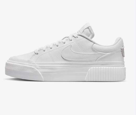 NIKE DM7590