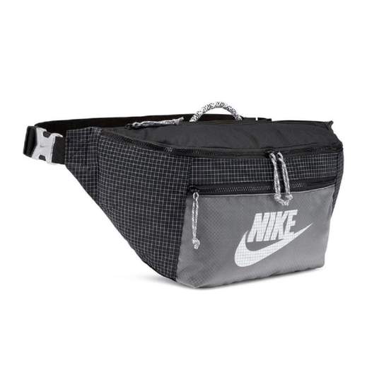 NIKE CV1411