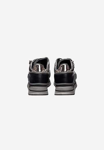 Lumberjack Cecilia 007