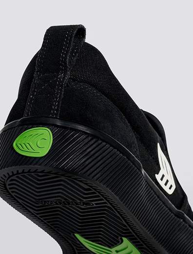 Cariuma Slip On Pro Skate