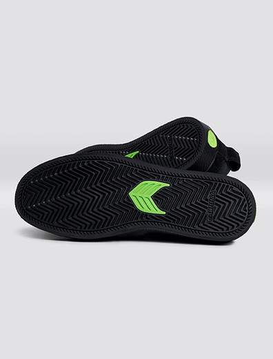 Cariuma Slip On Pro Skate