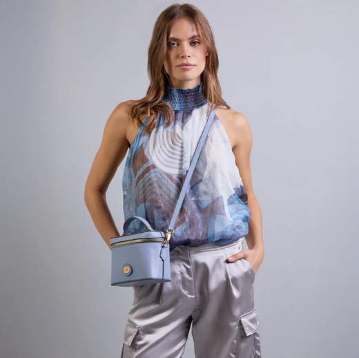 The Bridge 04540601, Story donna