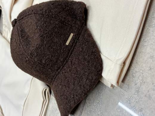 Rino & Pelle SCALA, Cappello