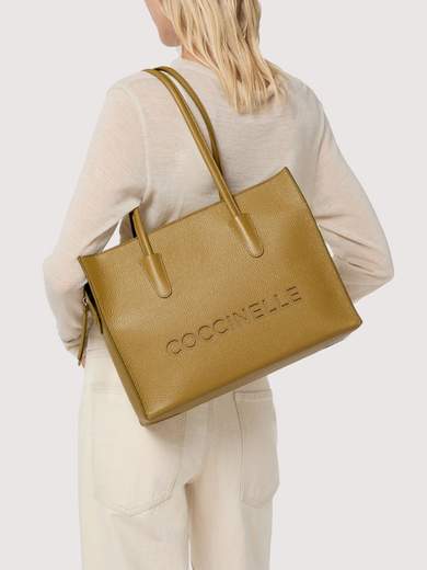 COCCINELLE E1UAK110201, Myrtha