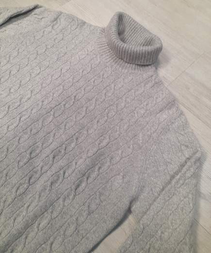 Lupetto con lavorazione treccia Platino articolo ALEXMOU