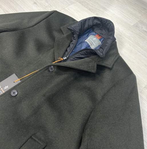 Cappotto Uomo Sea Barrier – Eleganza e Comfort per la Stagione Invernale
