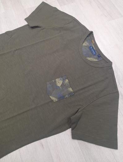 T-shirt girocollo, con taschino applicato sul lato cuore Sea Barrier articolo BACIO