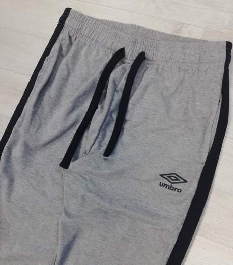 Completo tuta Umbro articolo UPJ30042S