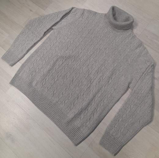 Lupetto con lavorazione treccia Platino articolo ALEXMOU