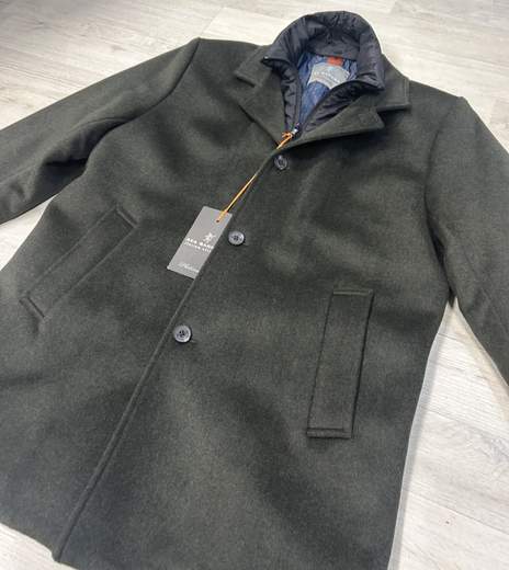 Cappotto Uomo Sea Barrier – Eleganza e Comfort per la Stagione Invernale