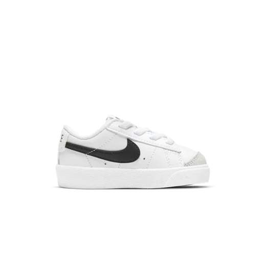 Nike DA4076
