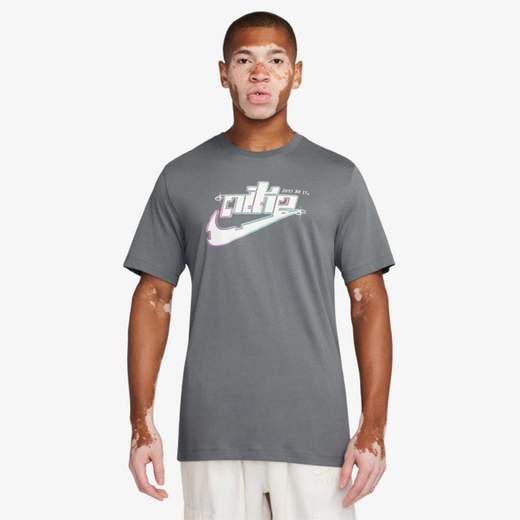 Nike FV3745