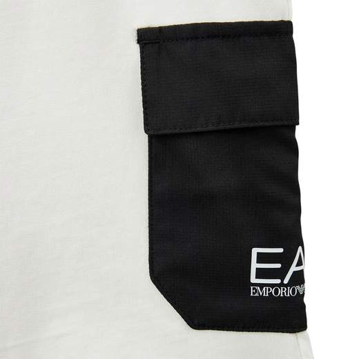 EA7 7B000061-AF10380
