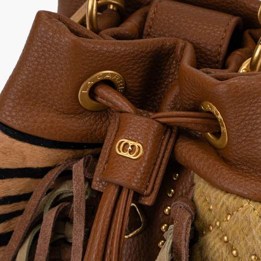 LA CARRIE 152M-EM-302-MIS