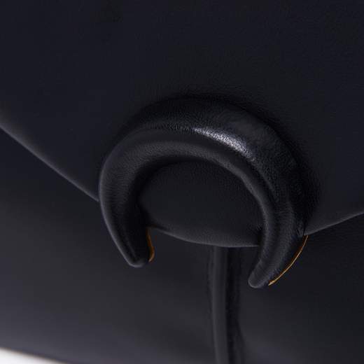 LA CARRIE 132M-TB-240-SYN