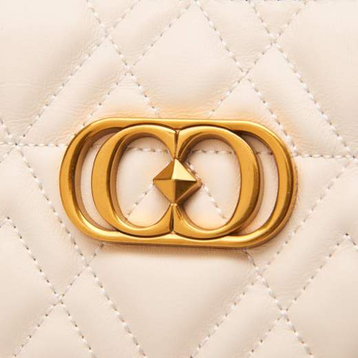 LA CARRIE Stich&spun Pouch Bag