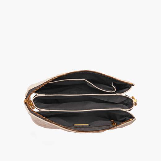 LA CARRIE Stich&spun Pouch Bag