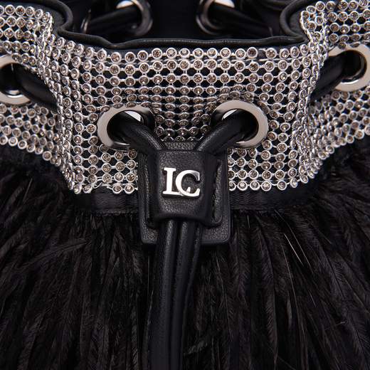 LA CARRIE 131M-SS-922-SYN