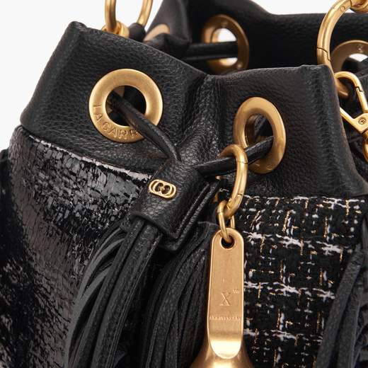 LA CARRIE 142C-EM-904-SHT