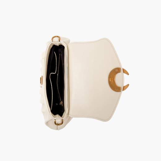 LA CARRIE 131M-TM-665-SYN