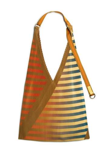 multitudes CLAUDIA OCHER Y BAG