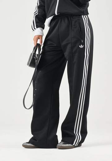 adidas KV9560