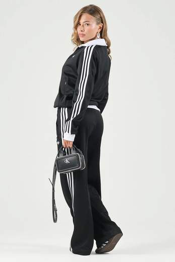 adidas KV9560