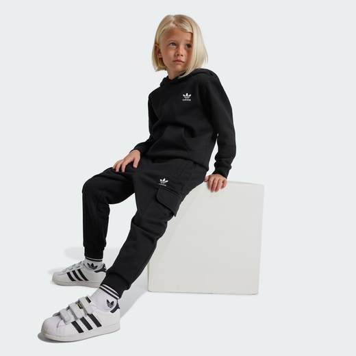 adidas IW1019