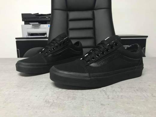 VANS VN000D3HBKA