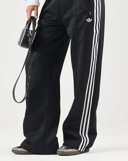 adidas KV9565