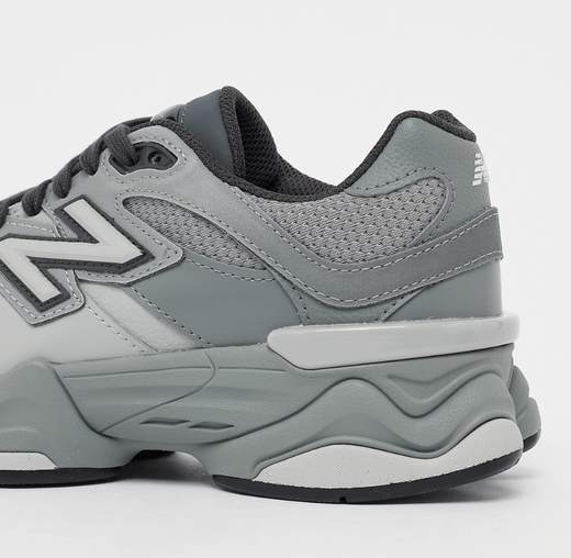 New Balance G90602P4