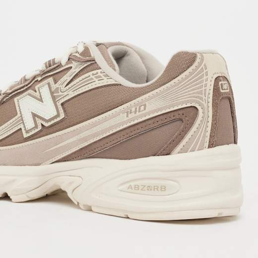 NEW BALANCE U740
