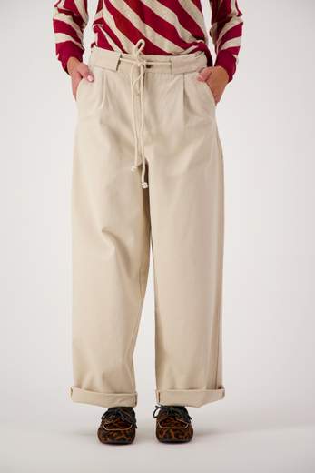 LEON & HARPER PARWIN  TCH4 PLN+OFF WHITE