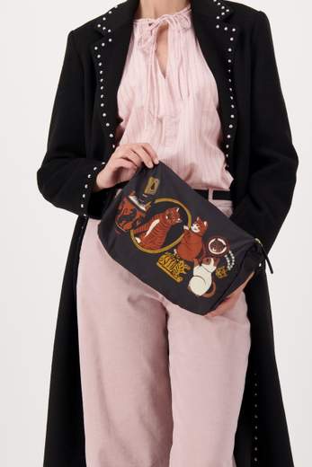 INOUI EDITIONS COLLECTIONNEUR M CASE