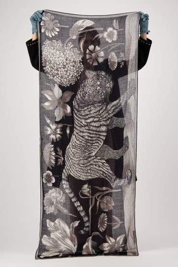 INOUI EDITIONS GUSTAV NOIR SCARF 80