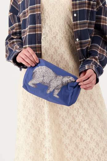 INOUI EDITIONS OURS S CASE