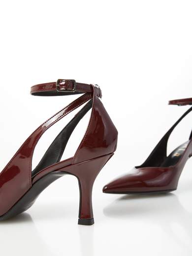 OVYE' DECOLLETE' DONNA